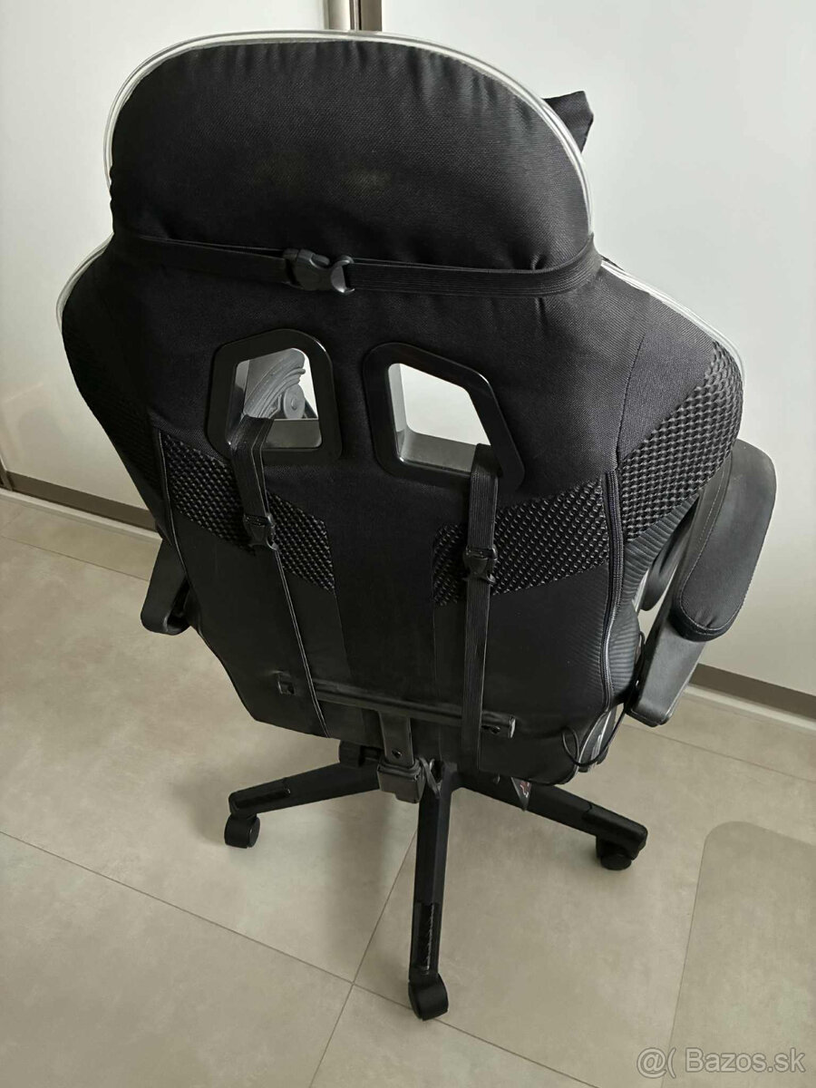 hráčska stolicka - 2