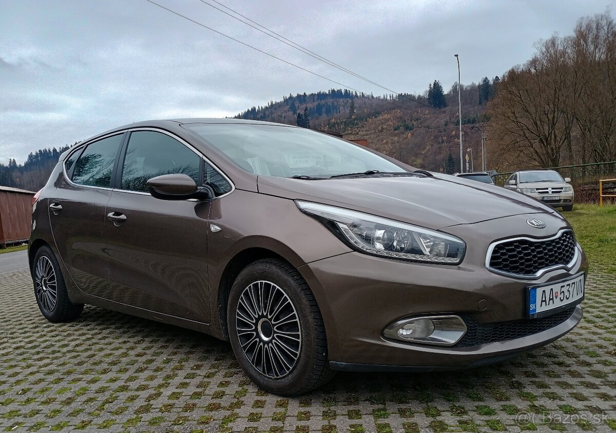 Predám Kia ceed 1,4 benzín 73kW 2014 - 2