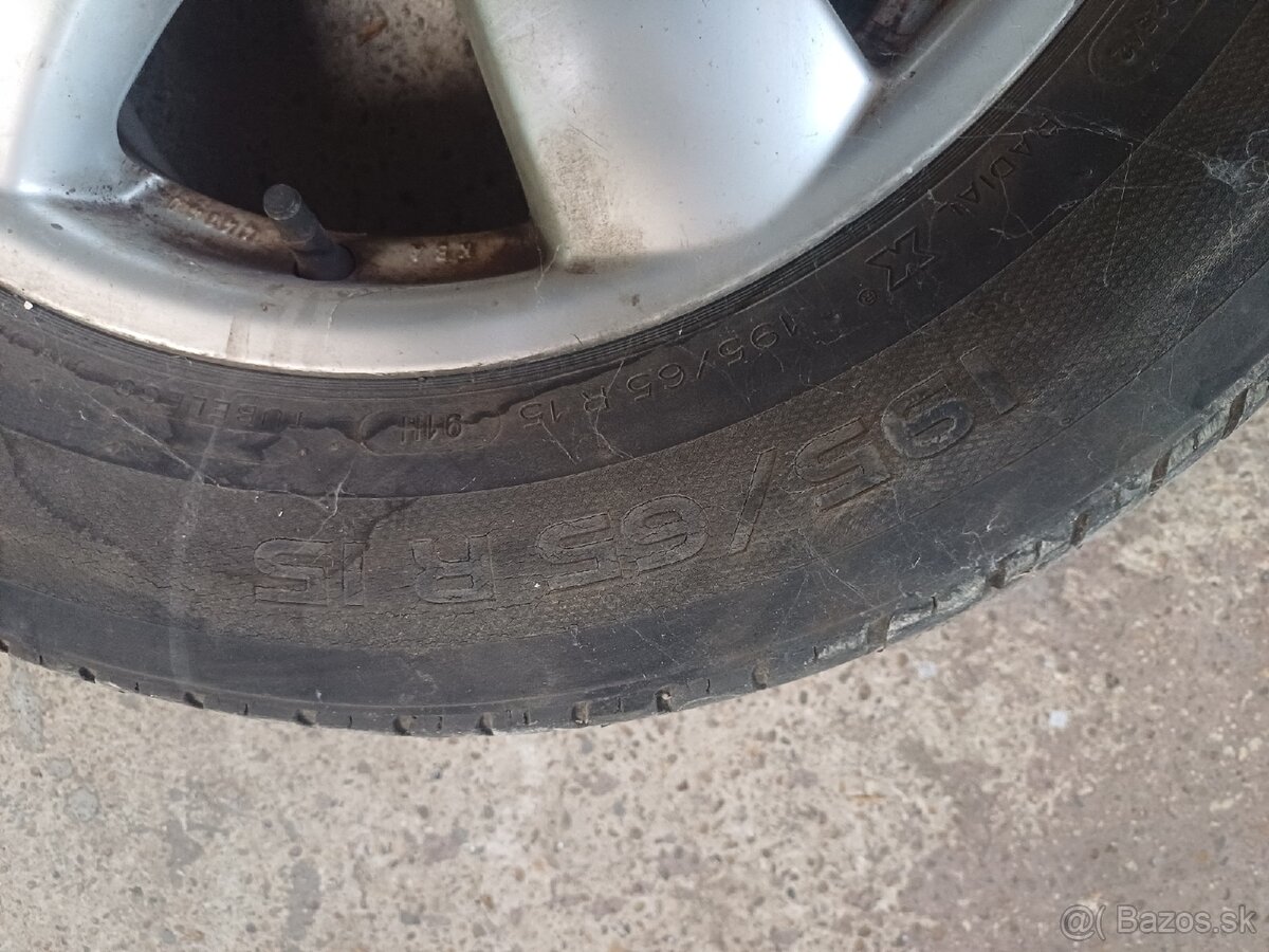Nissan 4x114,3 r 15" - 2