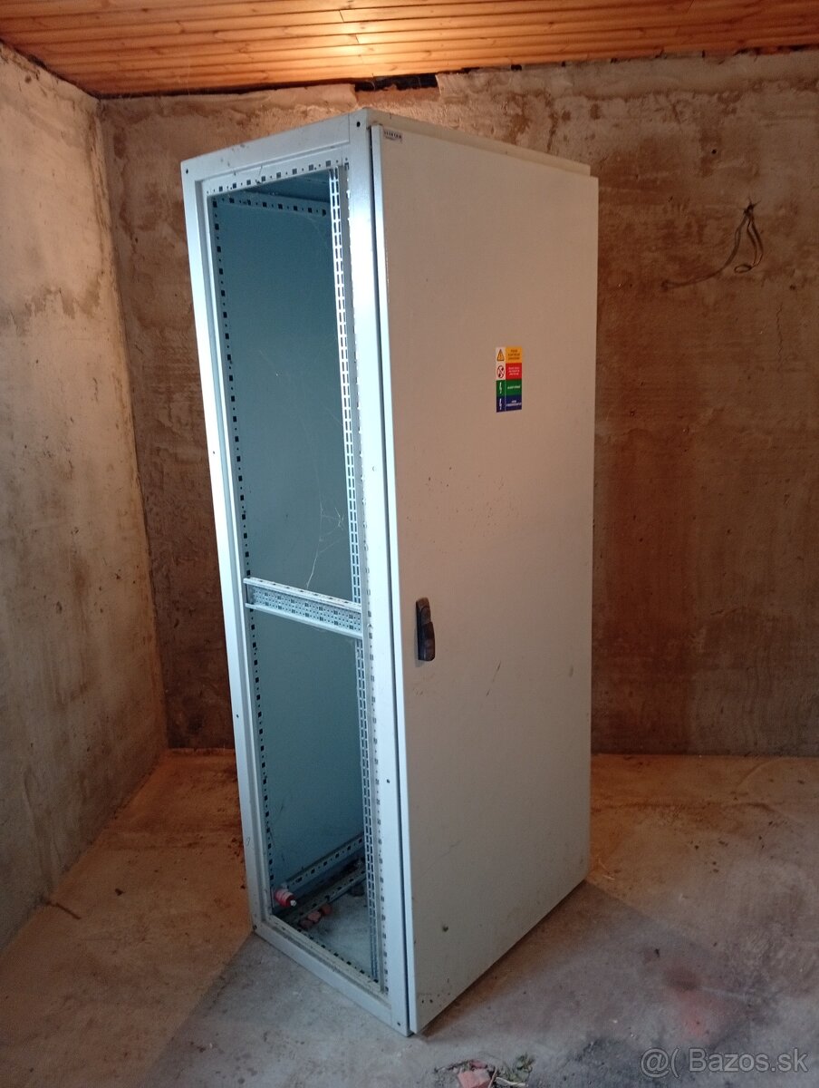 Rozvodná skriňa - 2