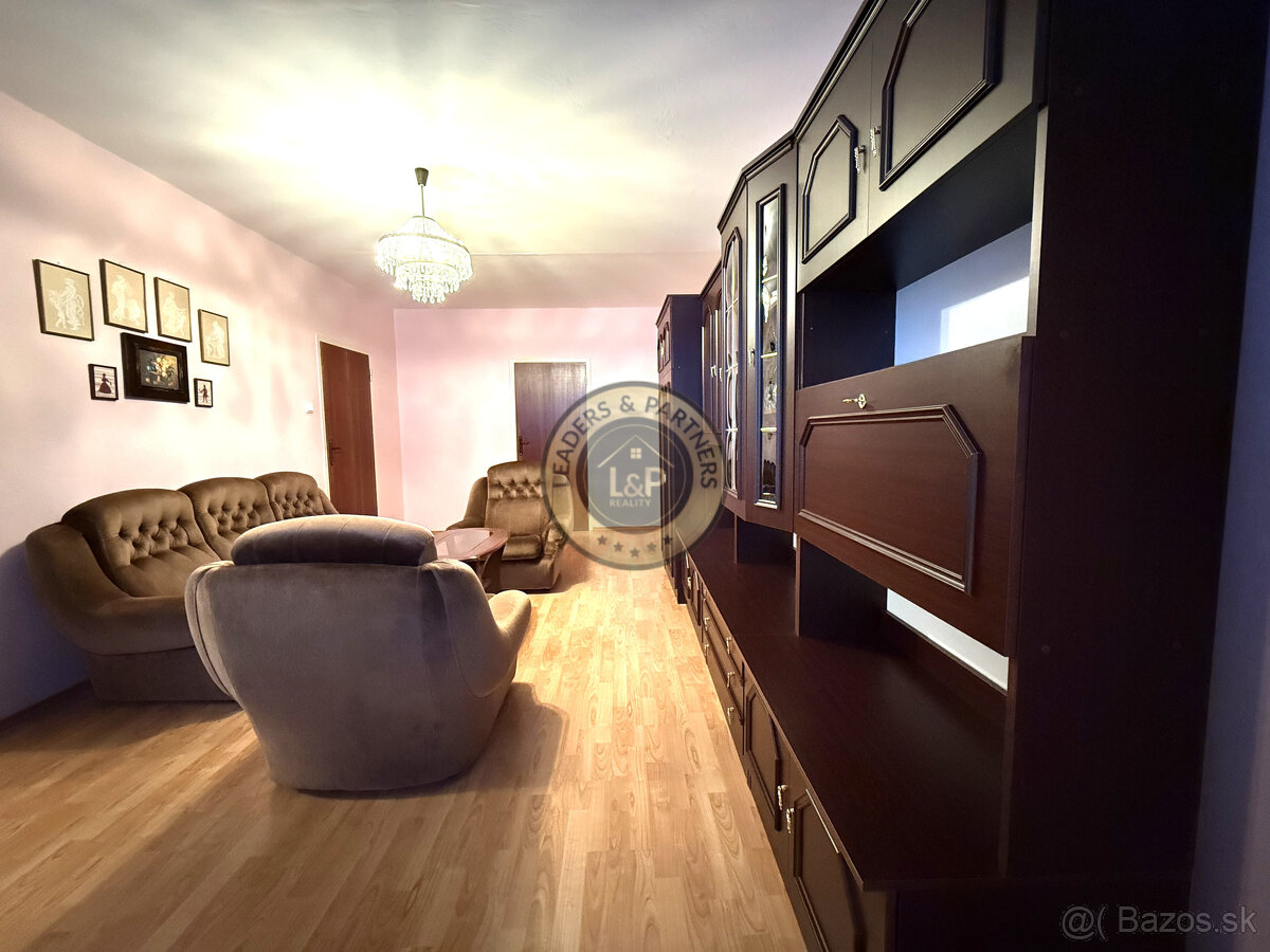 Na predaj 3iz. so zaskleným balkónom v Seredi - 2