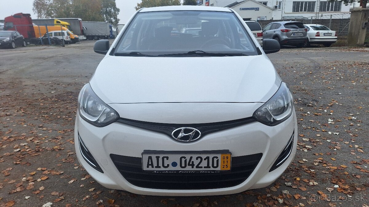 HYUNDAI I20 1.2 BENZ 5DV - 2
