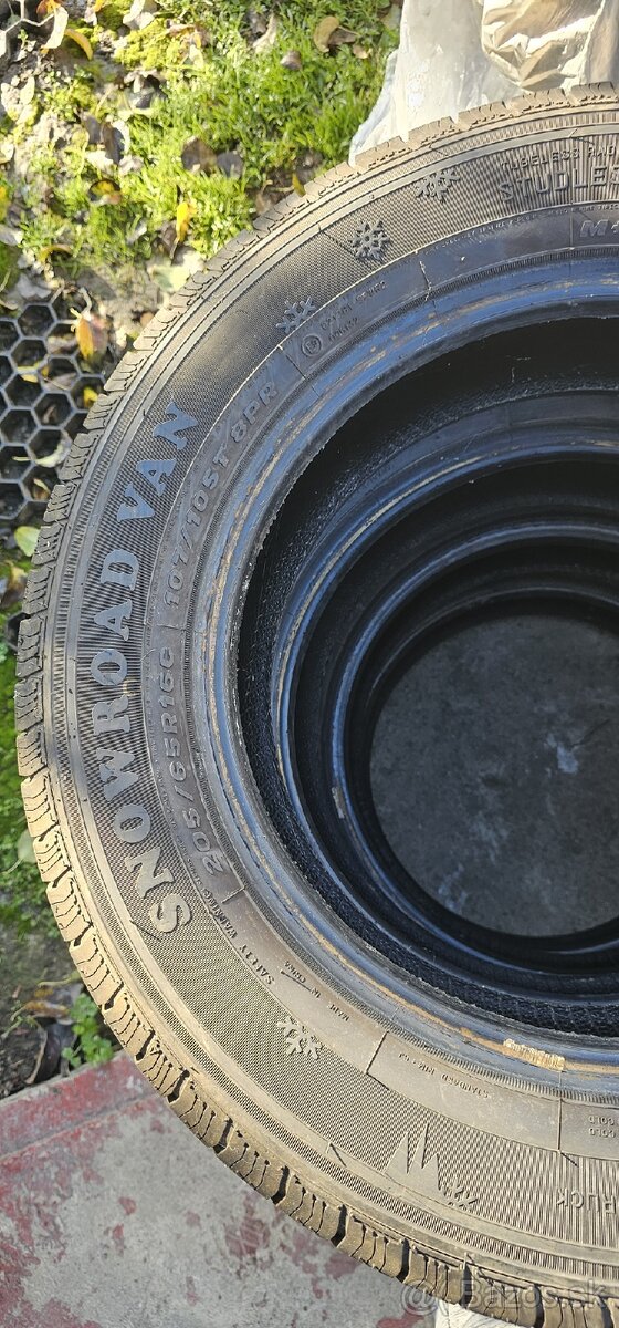 Zimne pneu 205/65R/16C - 2