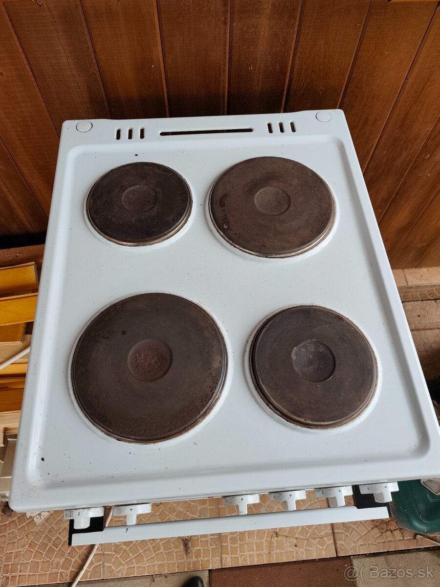 Elektrický sporák MORA - 2