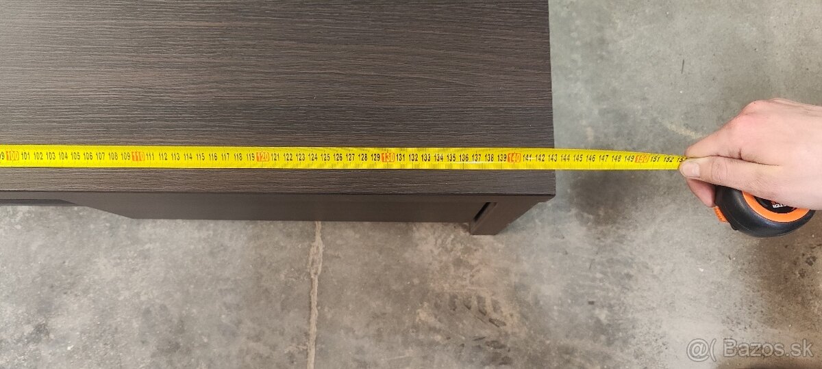 Skriňa pod televízor. - 2