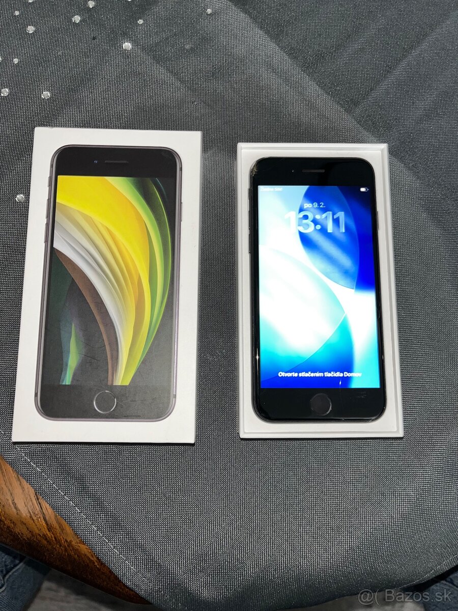 iPhone SE (2020) - 2