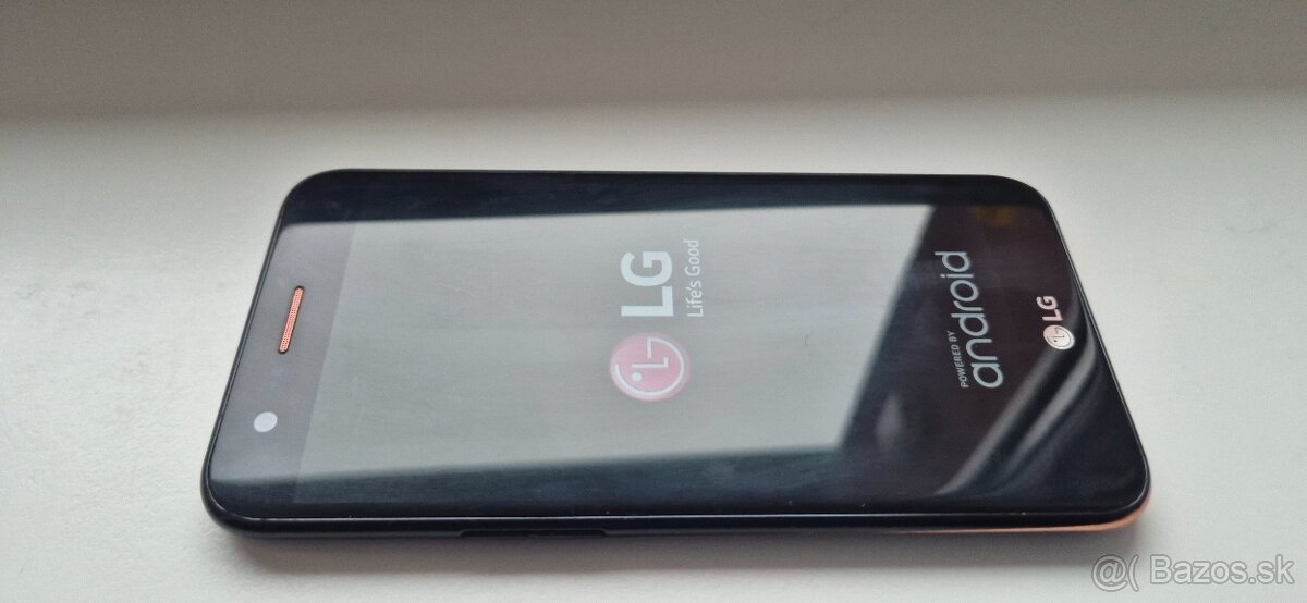 Mobilny telefon LG K10 - 2