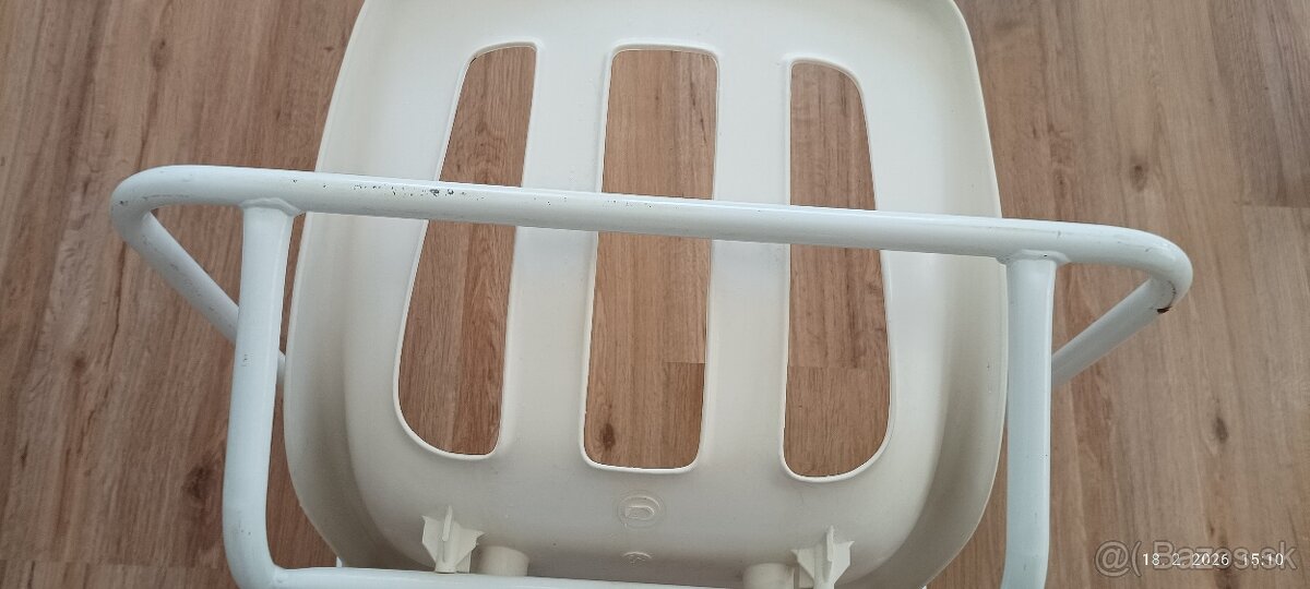 Stolička do vane - 2