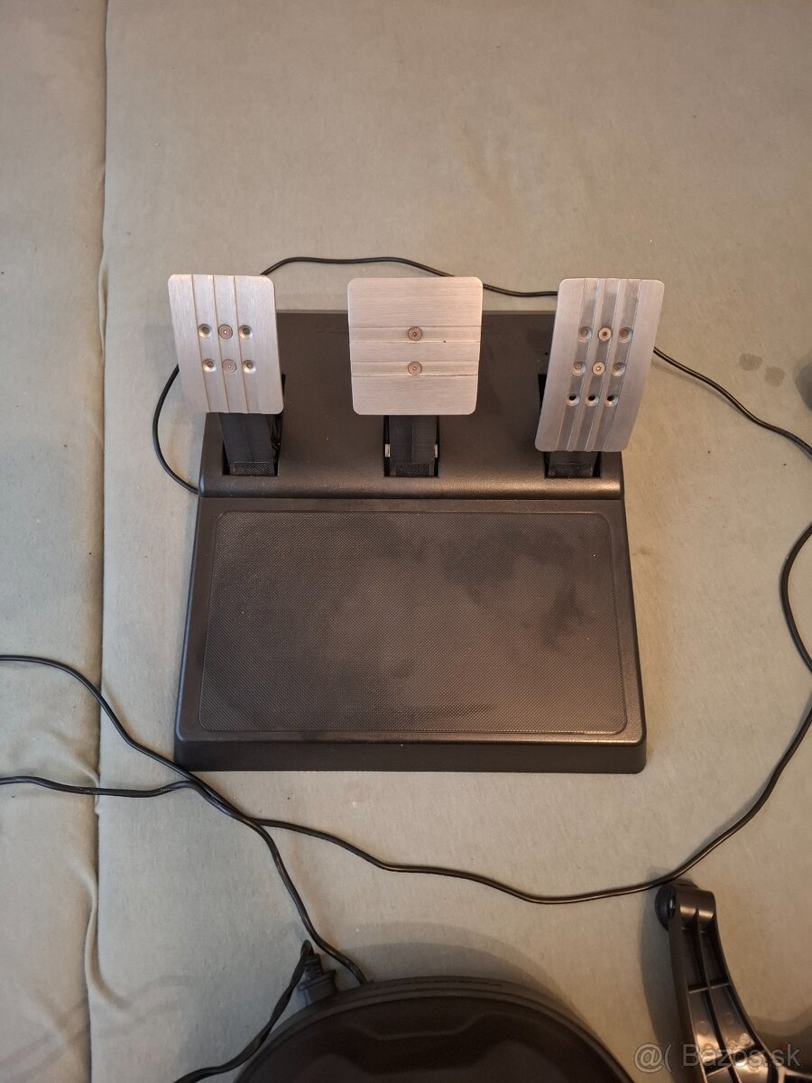 Herný volant Thrustmaster t300, riadiaca páka TH8A - 2