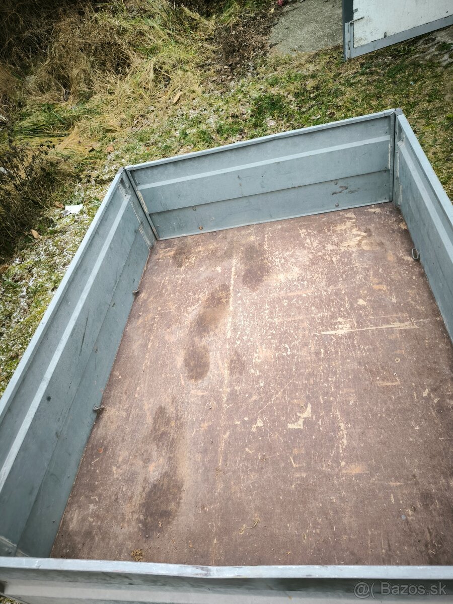 Prívesný vozík Agados - 2