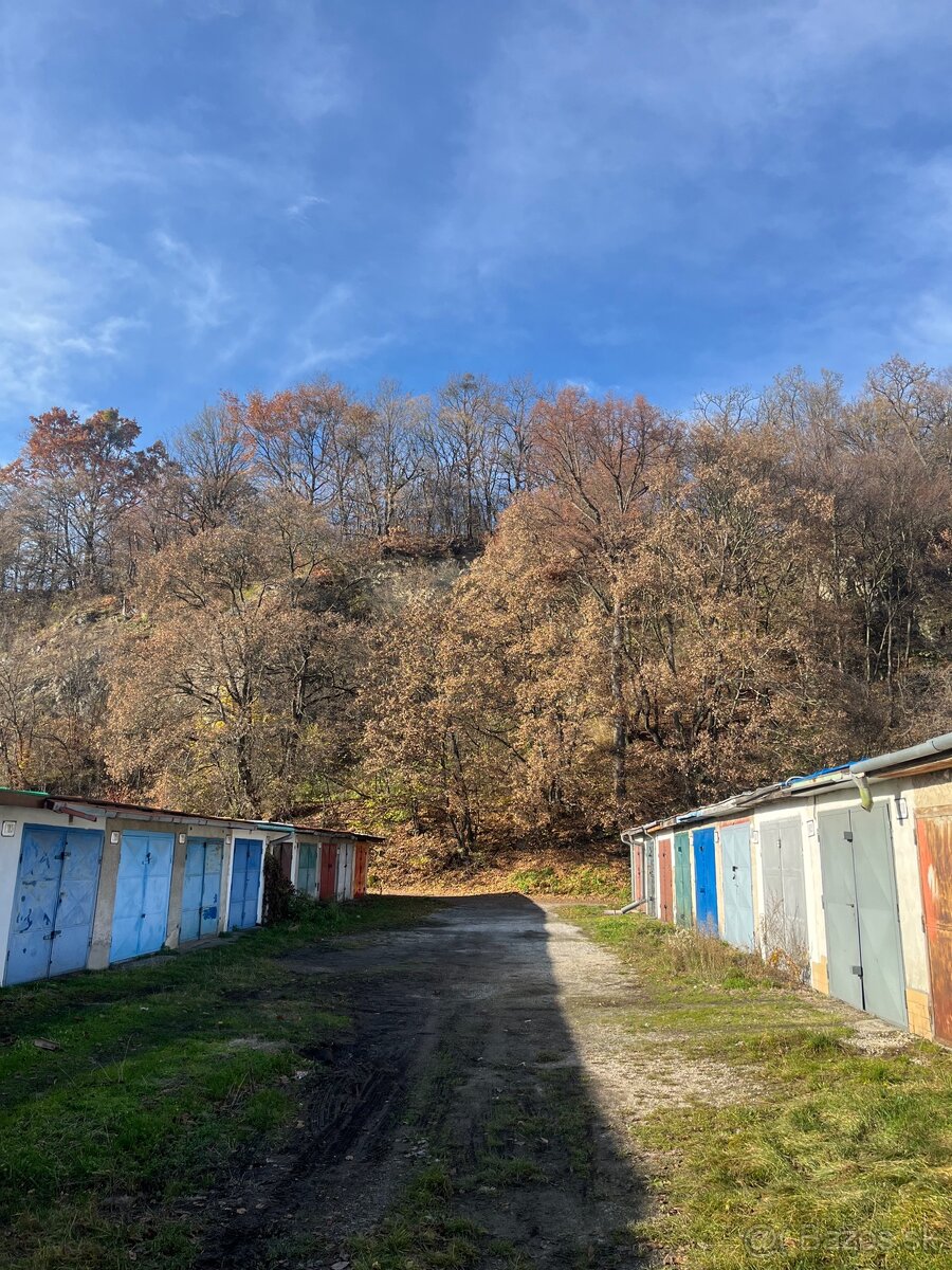 Garáž pod skalkou na prenájom - 2