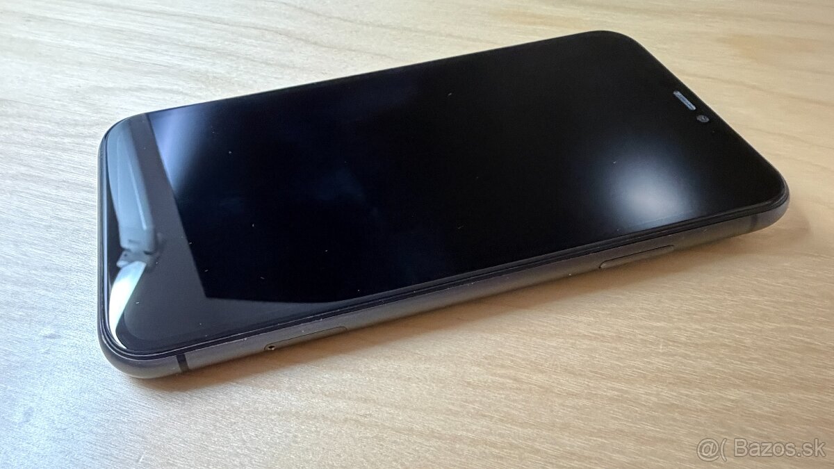 Predám Iphone 11 128GB black - 2