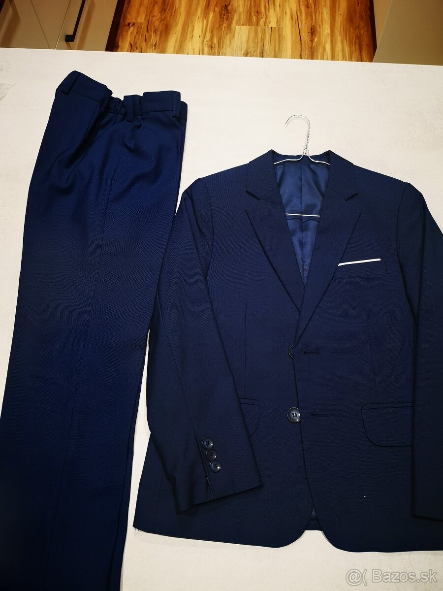 Chlapčenský oblek zn.STANDARD 134 - 2