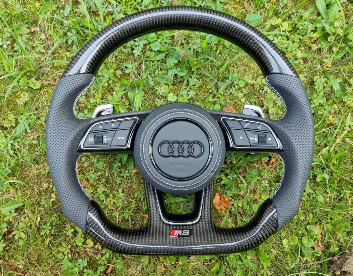 AUDI VOLANT KARBONOVY ZKOSENY s airbagom a RS padlami - 2