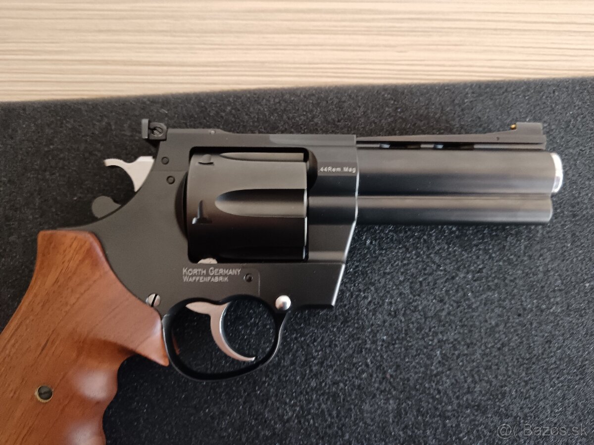 Predam luxusné zbrane. - 2