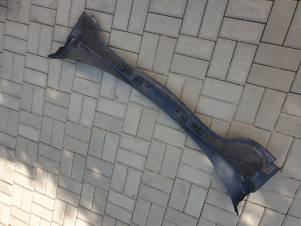 TORPEDO POD CELNE SKLO 1Z1819415F SKODA OCTAVIA 2 II 04-13 - 2