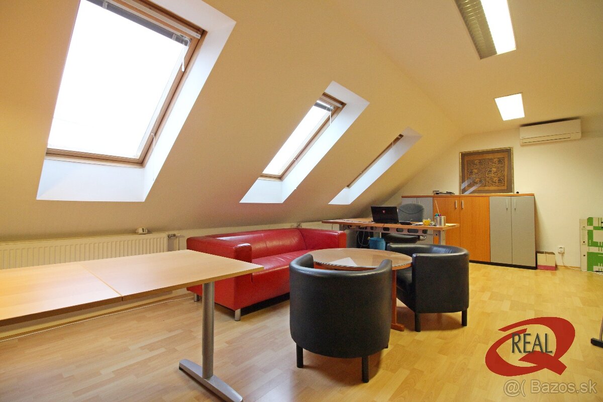 PRENÁJOM ZARIADENEJ KANCELÁRIE V RUŽINOVE - 2