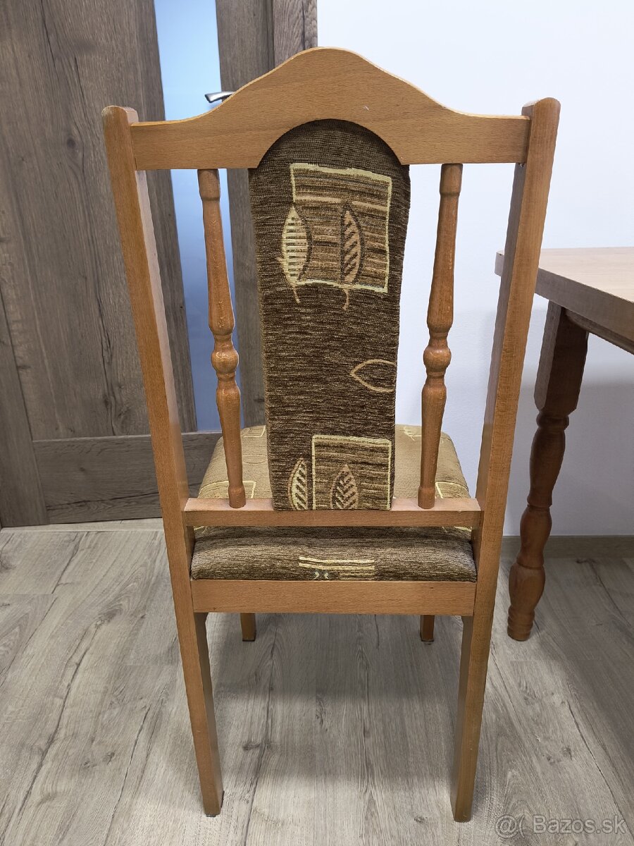 Jedálenská stolička - 2