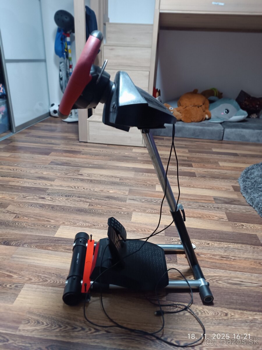Volant na Xbox so stojanom - 2