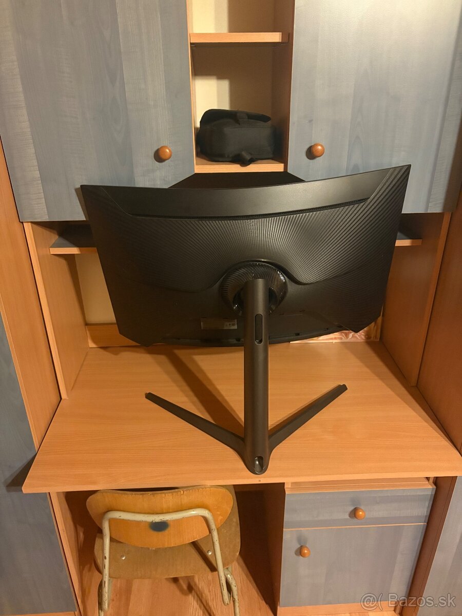 32 Samsung Odyssey G7 C32G75TQSR 2560 x 1440 QLED - 2