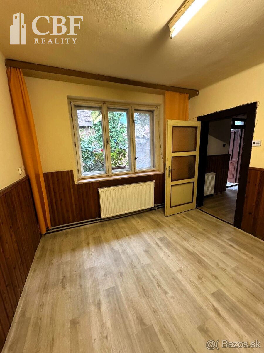 Plešivec v centre obce dom na predaj - 2