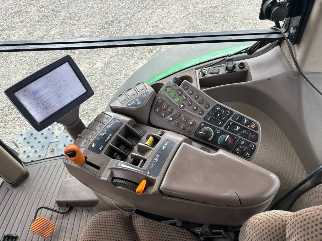 Predam traktor john deer - 2