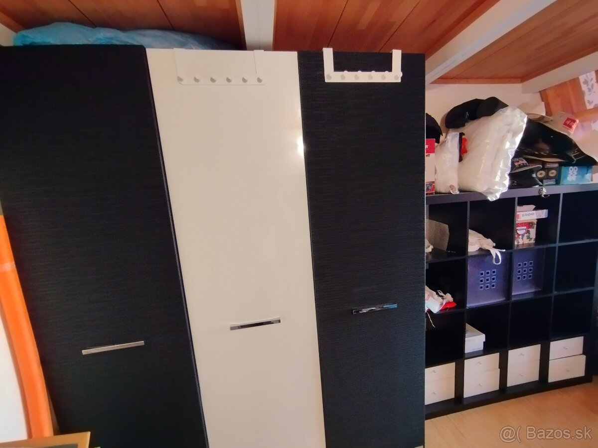 Šatníková skriňa – JOOP - 2