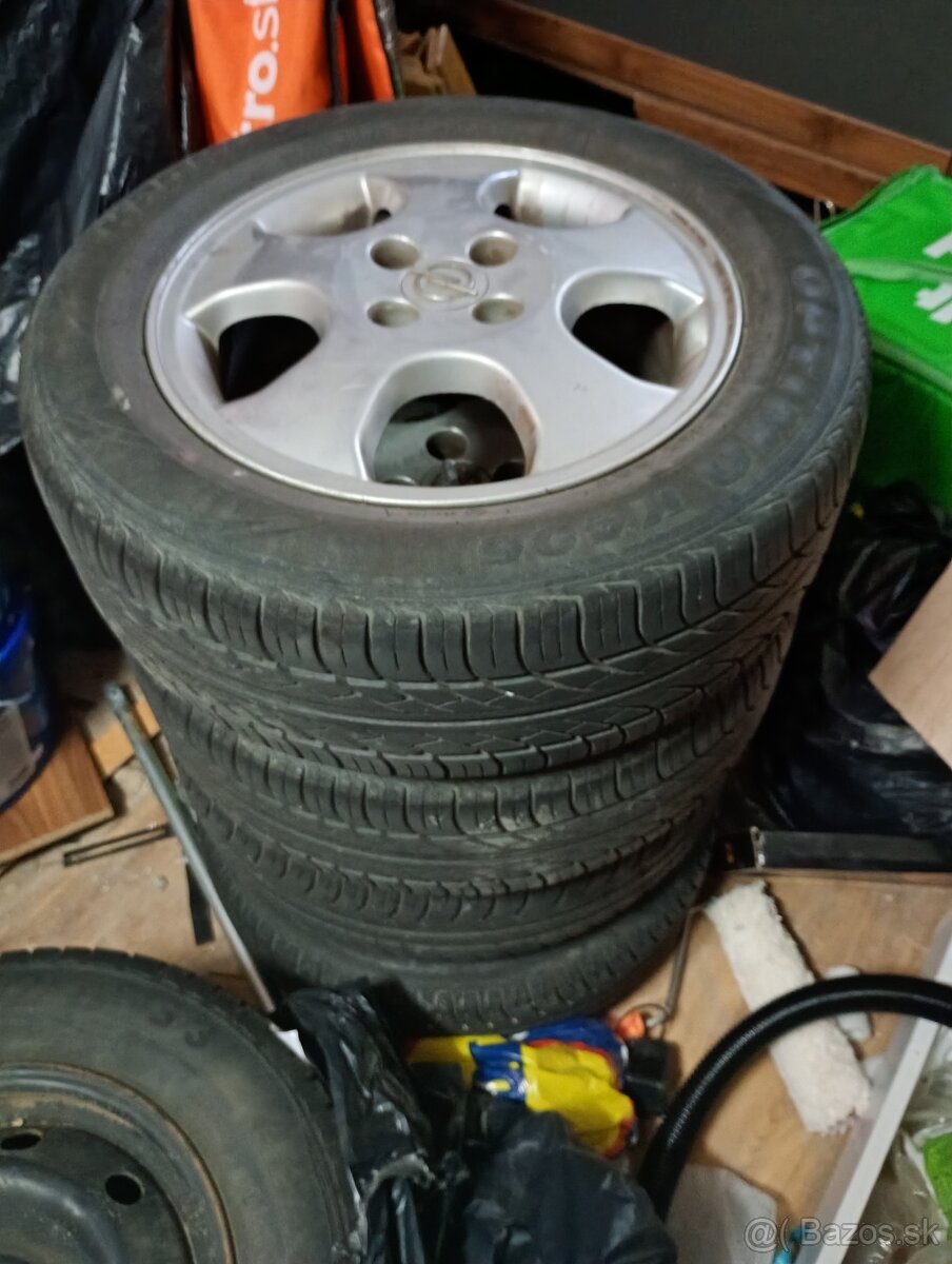 195/60 r15 88t - 2