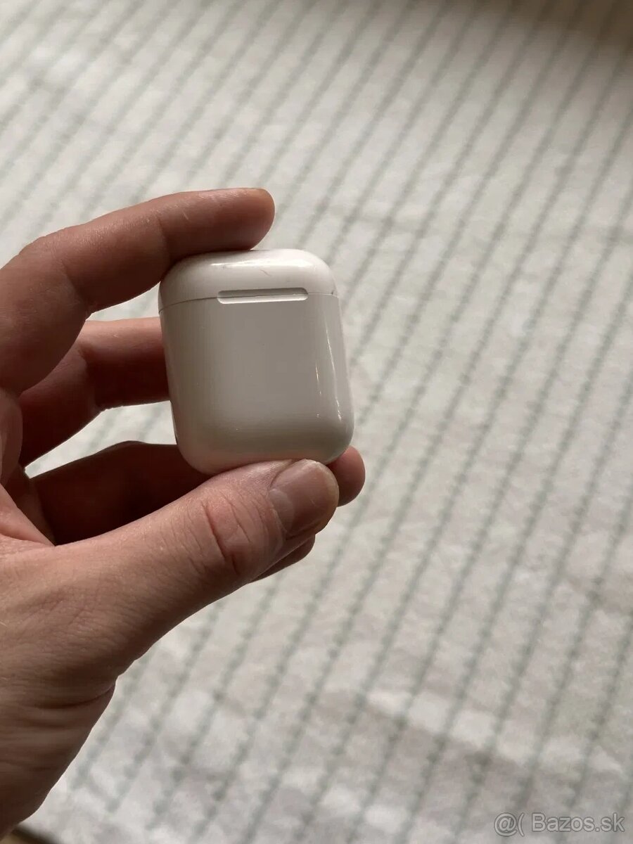 Apple AirPods puzdro - 2