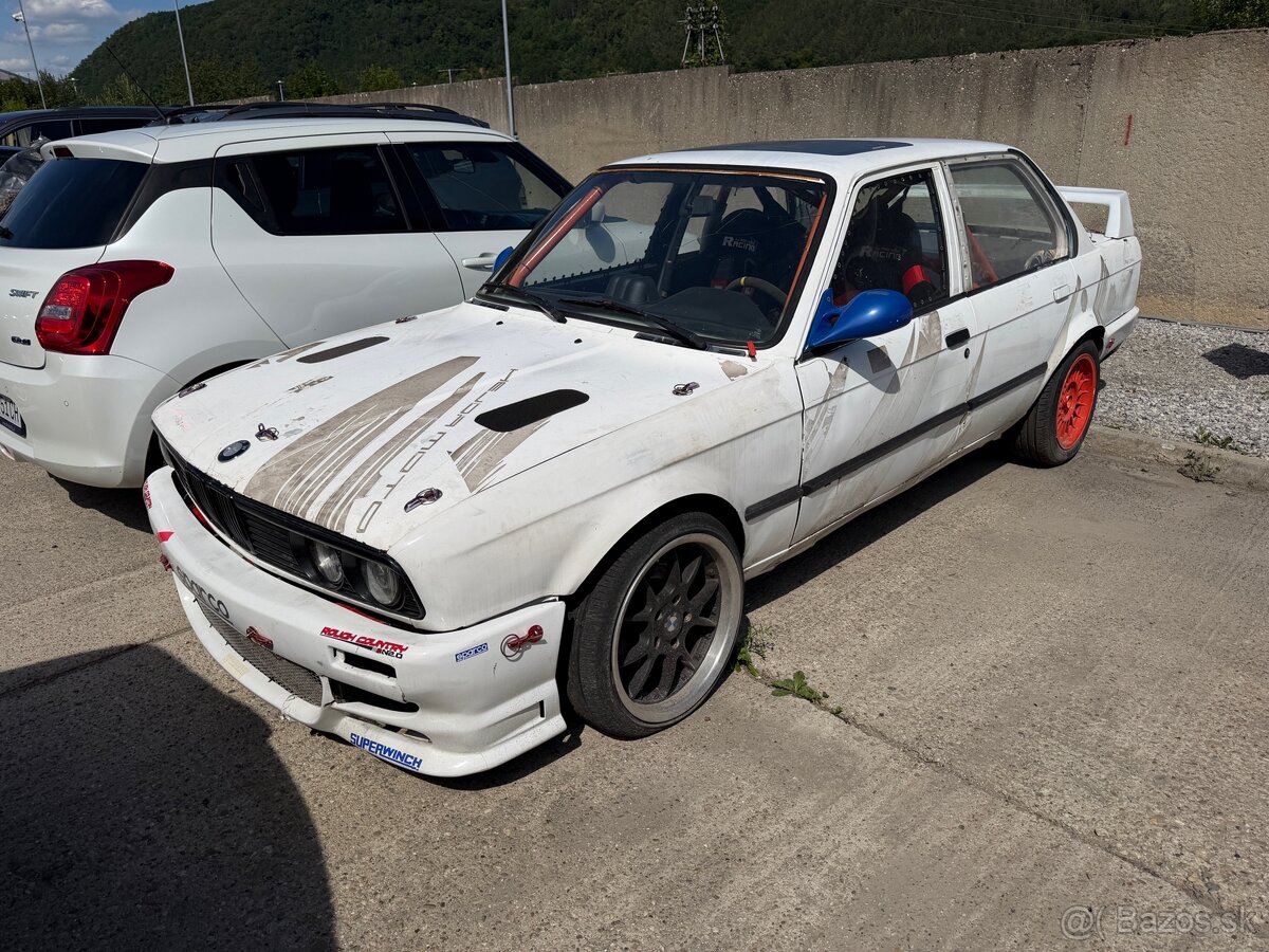 Predám BMW E30 M30B35 - 2