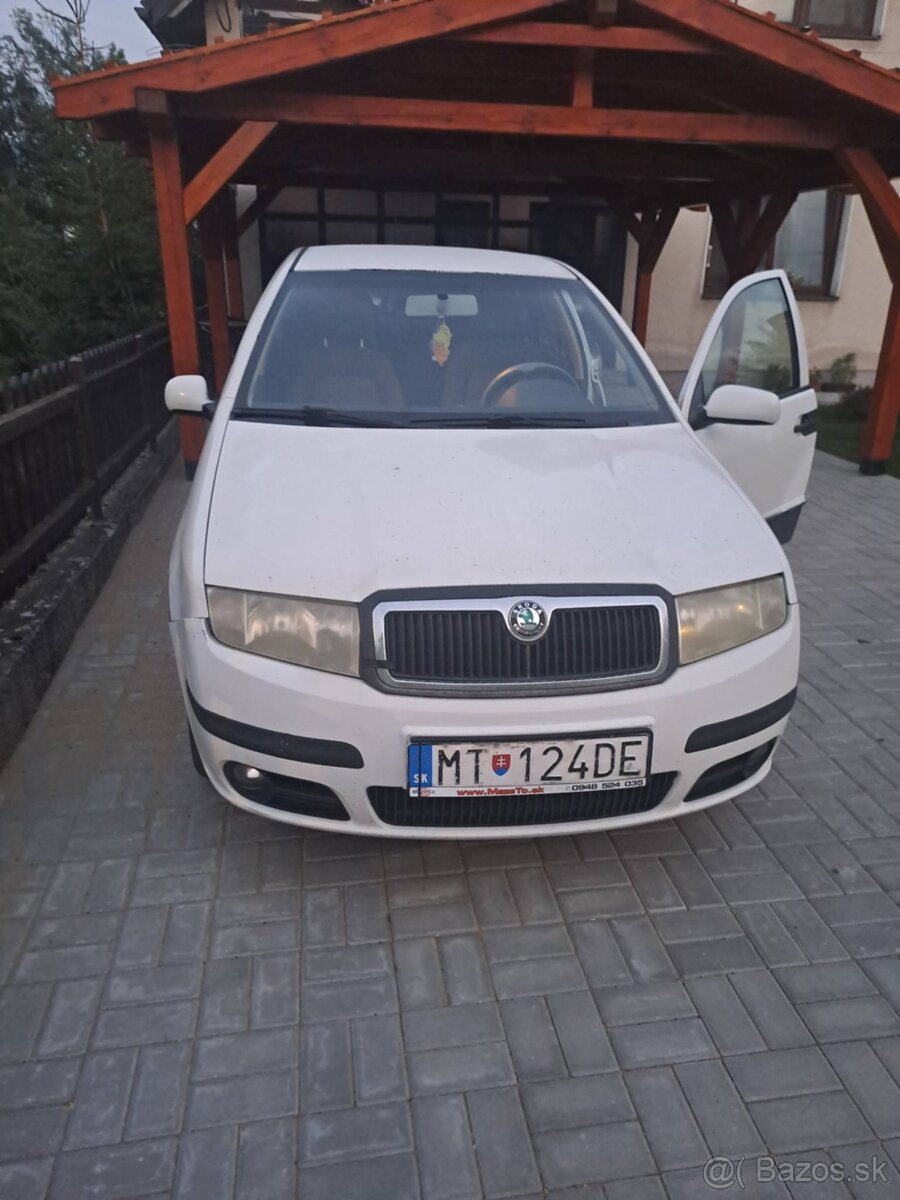 Predám škodu fabia combi - 2