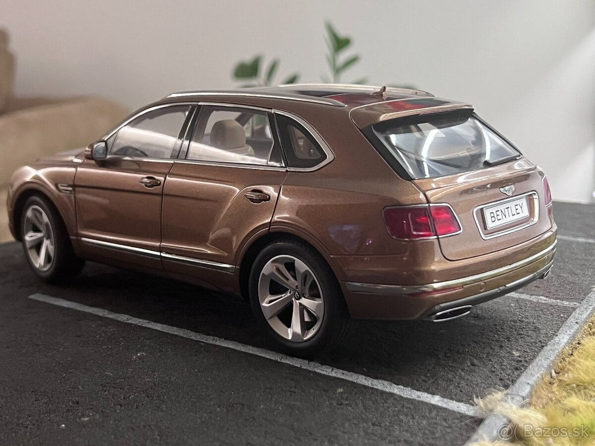 1:18 2016 BENTLEY Bentayga - Bronze Met. - Kyosho - 2