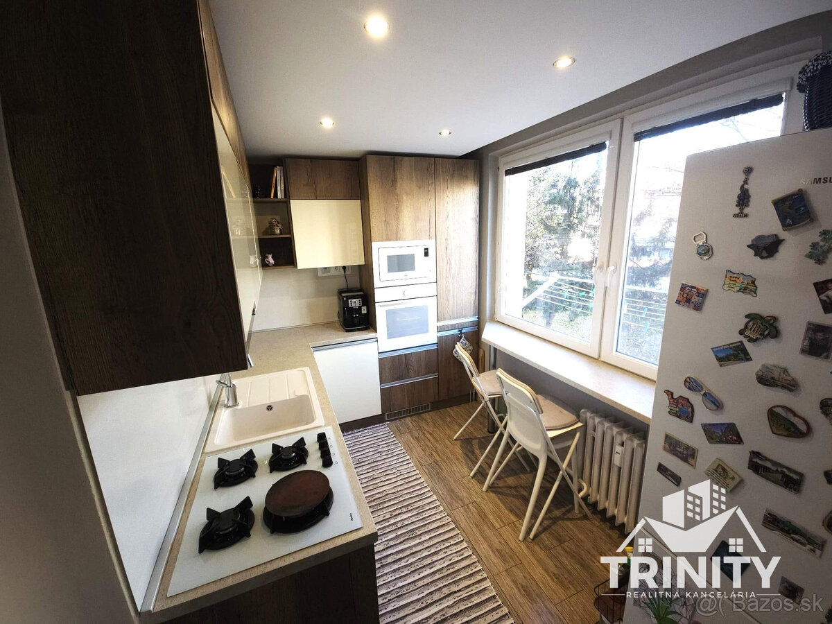 Na predaj krásny 3-izbový byt s balkónom v meste Nové Zámky - 2