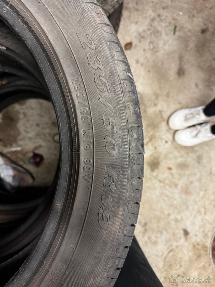 Pirelli 235/50 R19 - 2