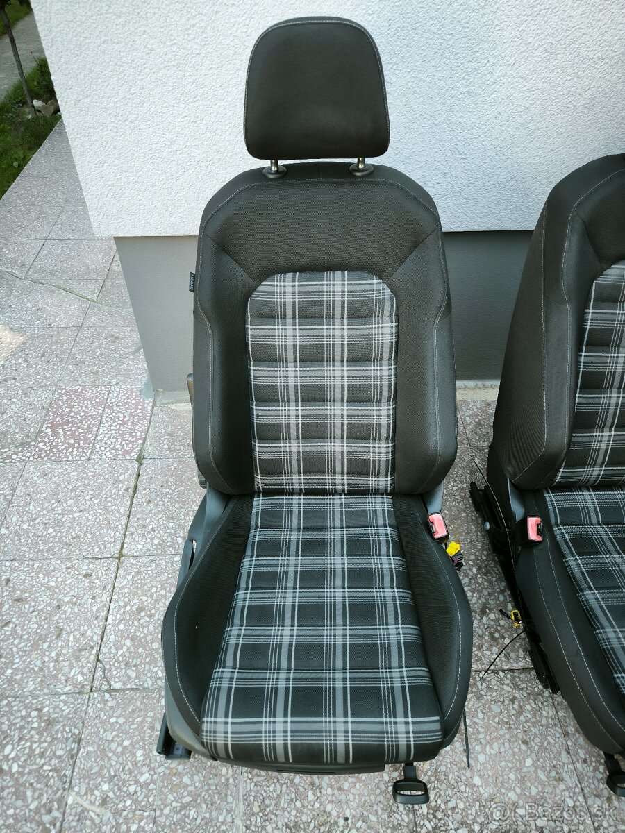 Sedačky Golf GTI GTD - 2