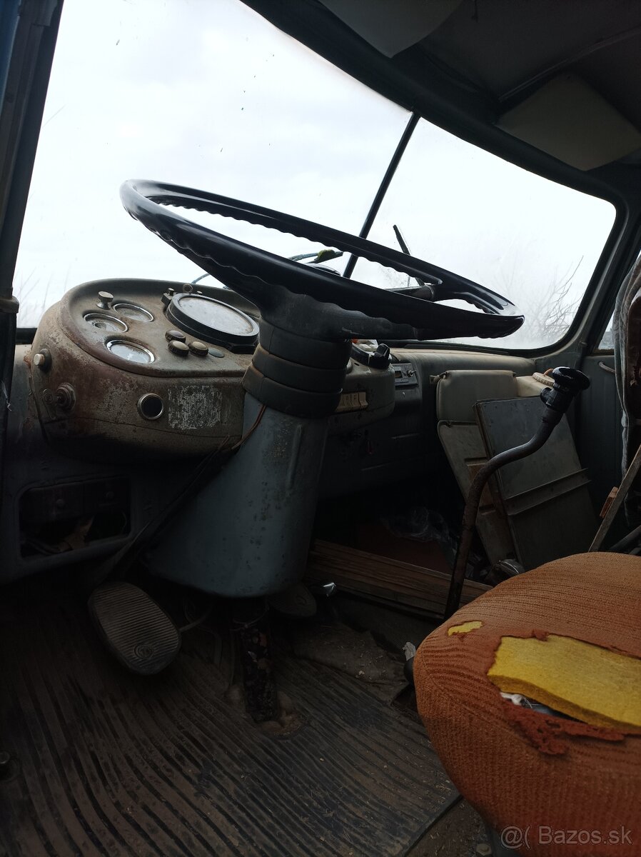 Predám Tatra 148 S3 - 2