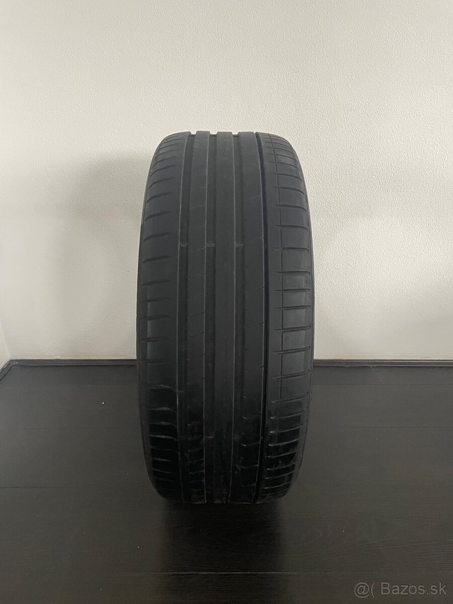 Pirelli R21 255/40 - 2