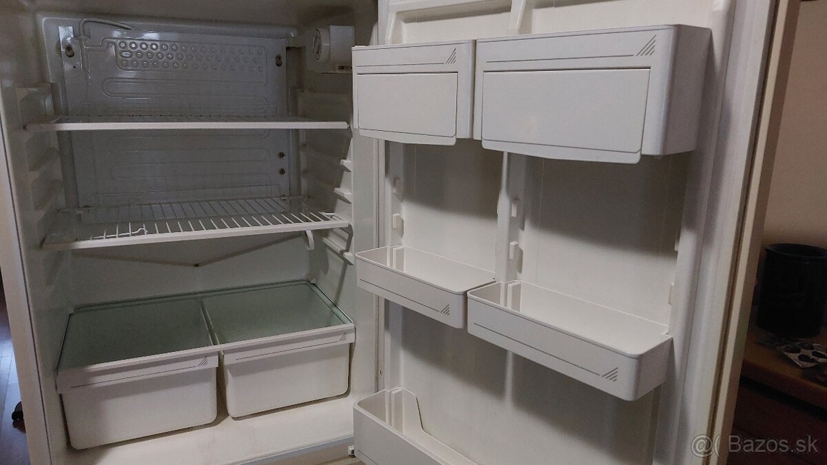 kombinovana chladnicka Calex CM345 - 2