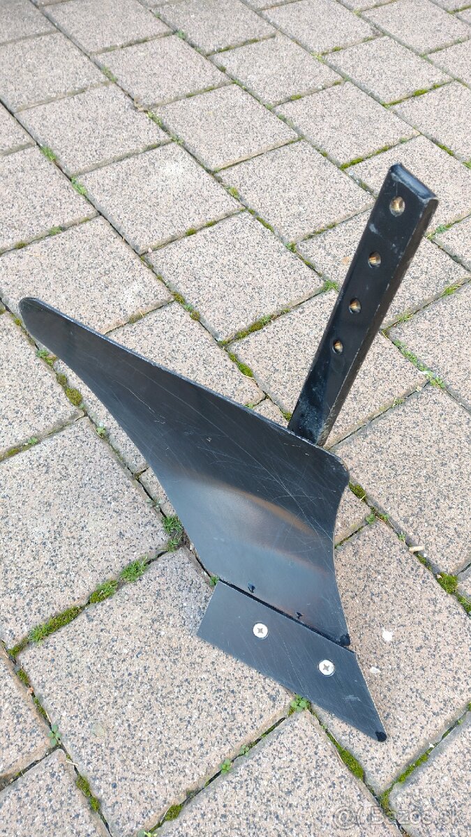 Jednostranný pluh Hecht - 2