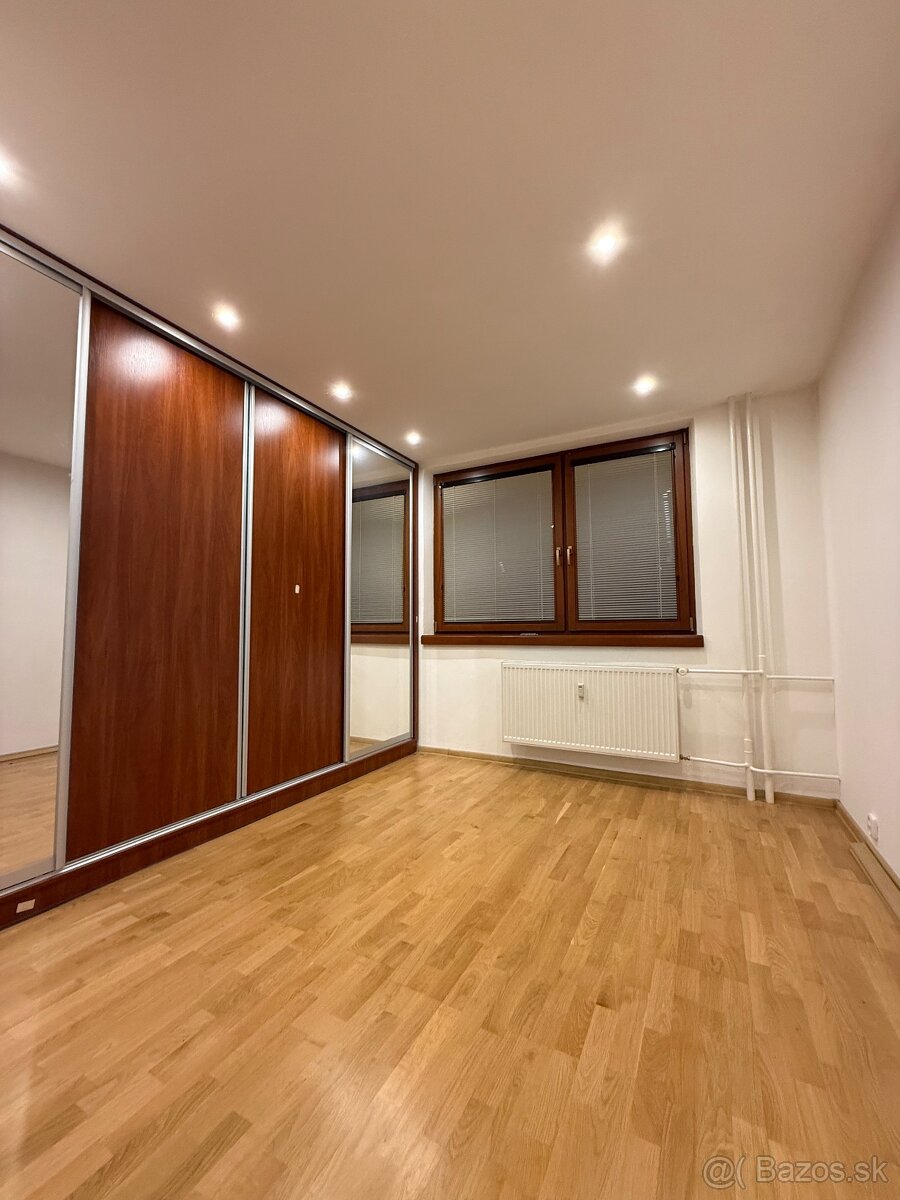 3 izb. nový byt s balkónom v centre Levoče - 2