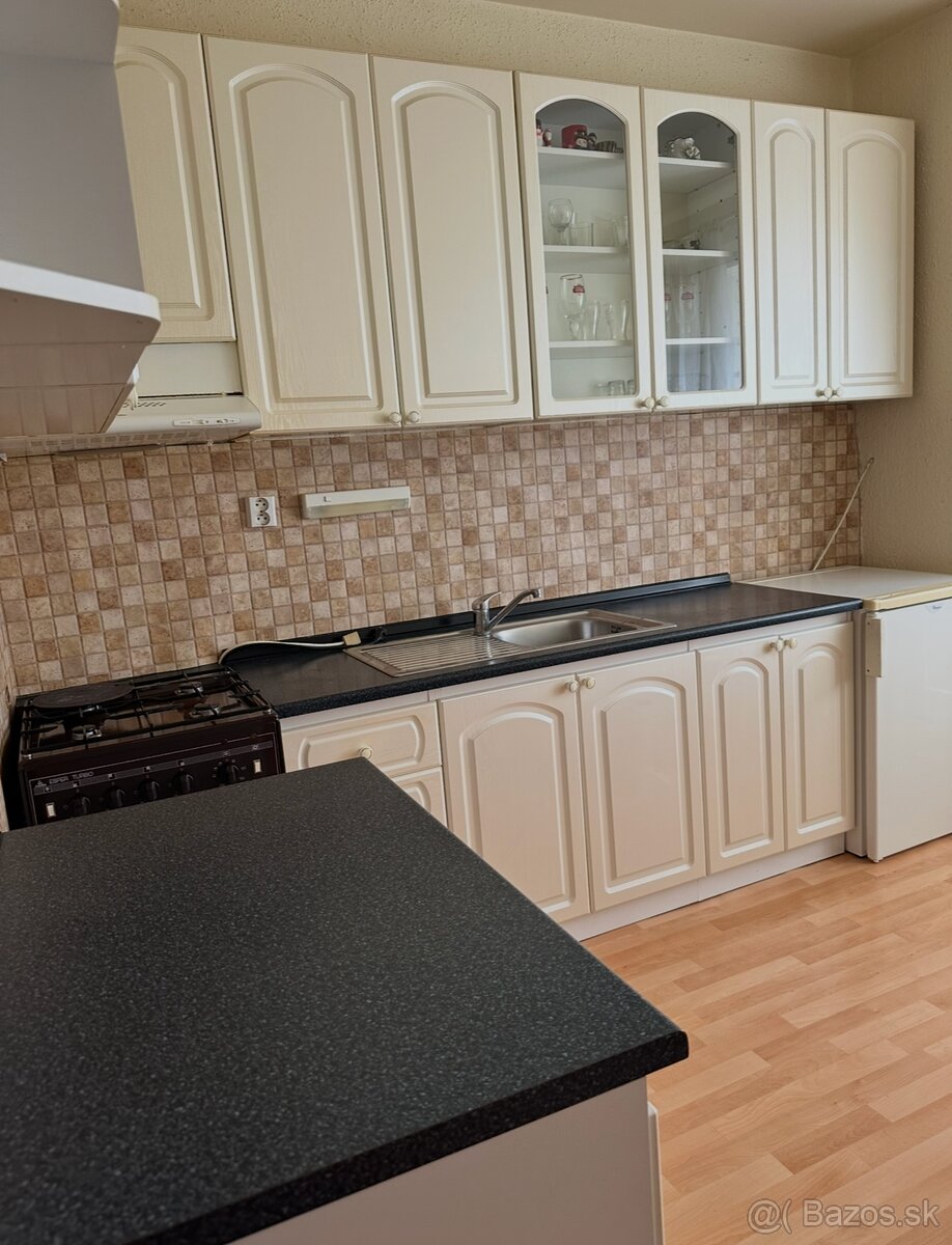 Kuchynská linka - 2