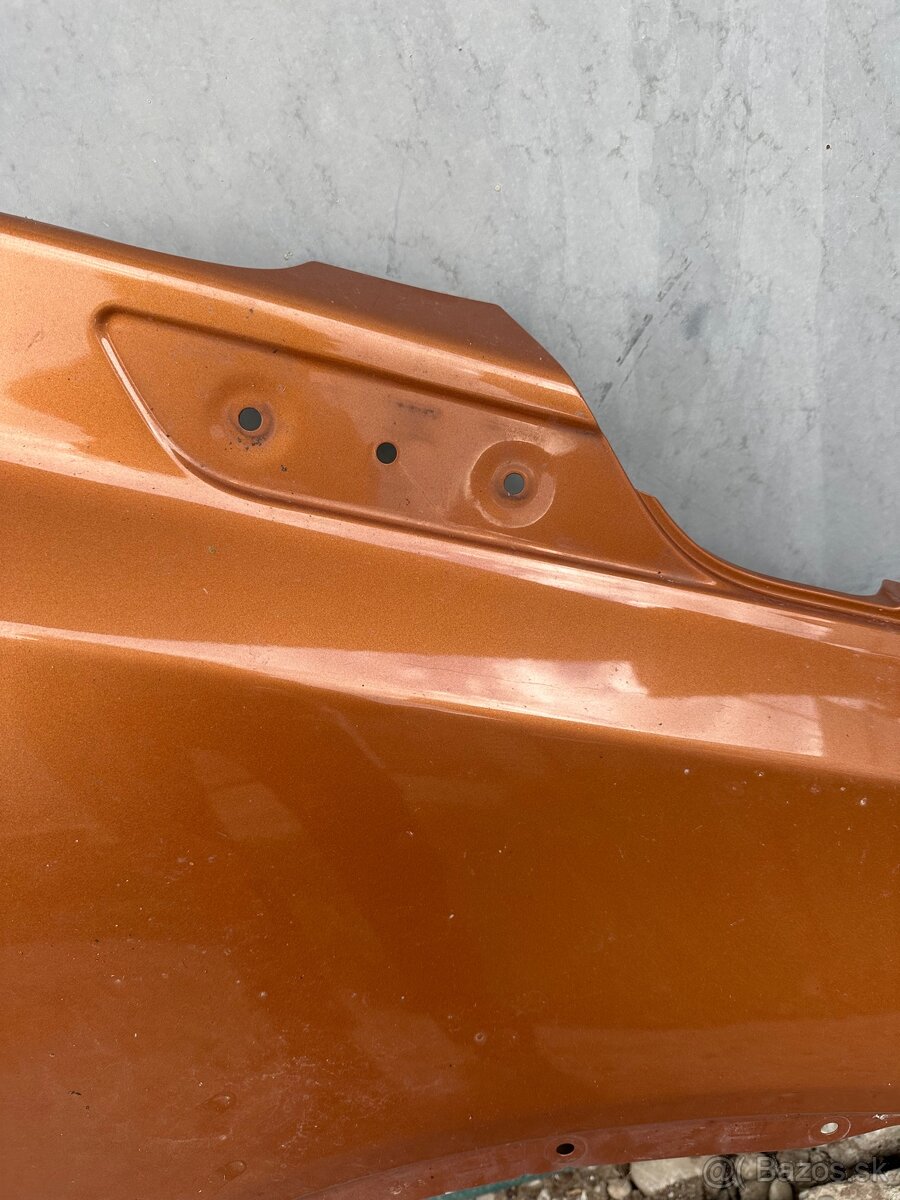 Suzuki Vitara predný blatník - 2