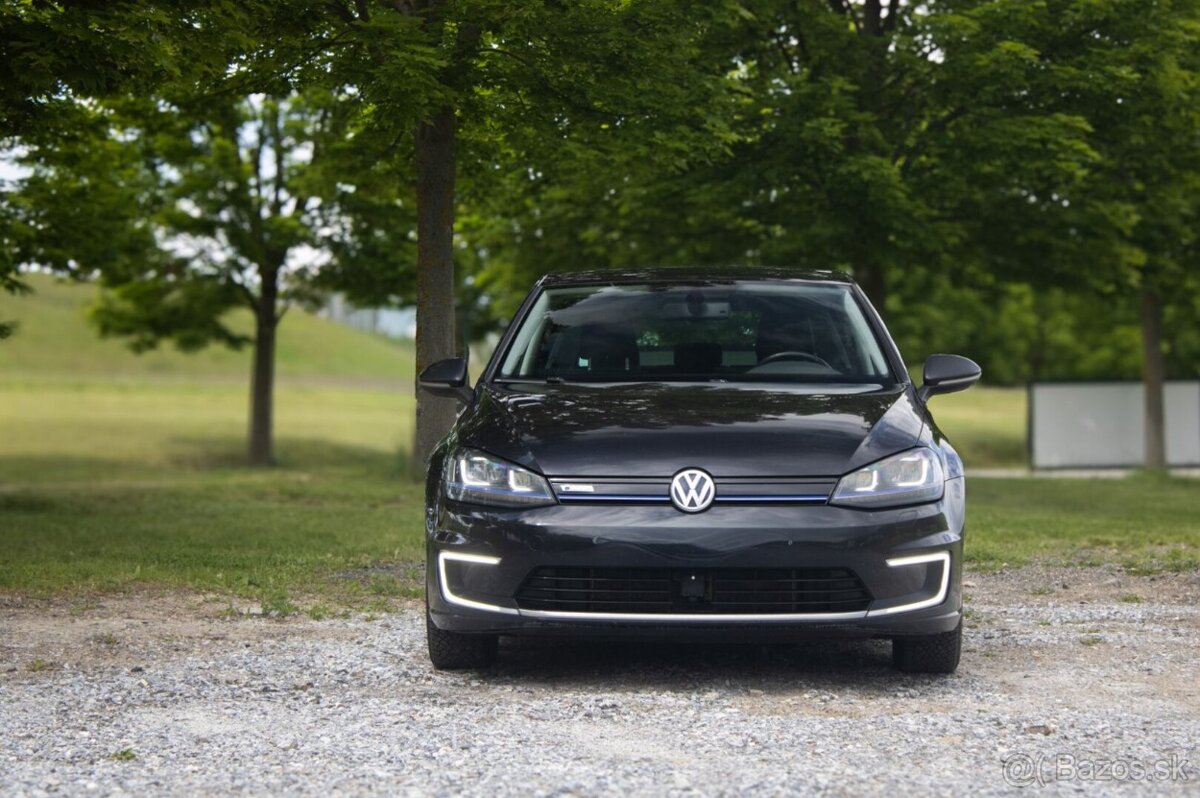 eGolf, nová STK, 100% stav. - 2