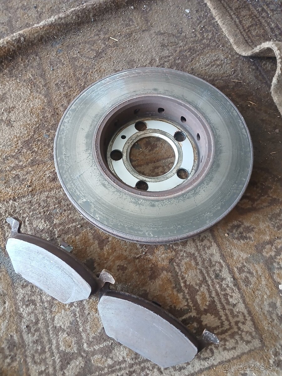 Brzdove dosticky a kotuc Fabia - 2