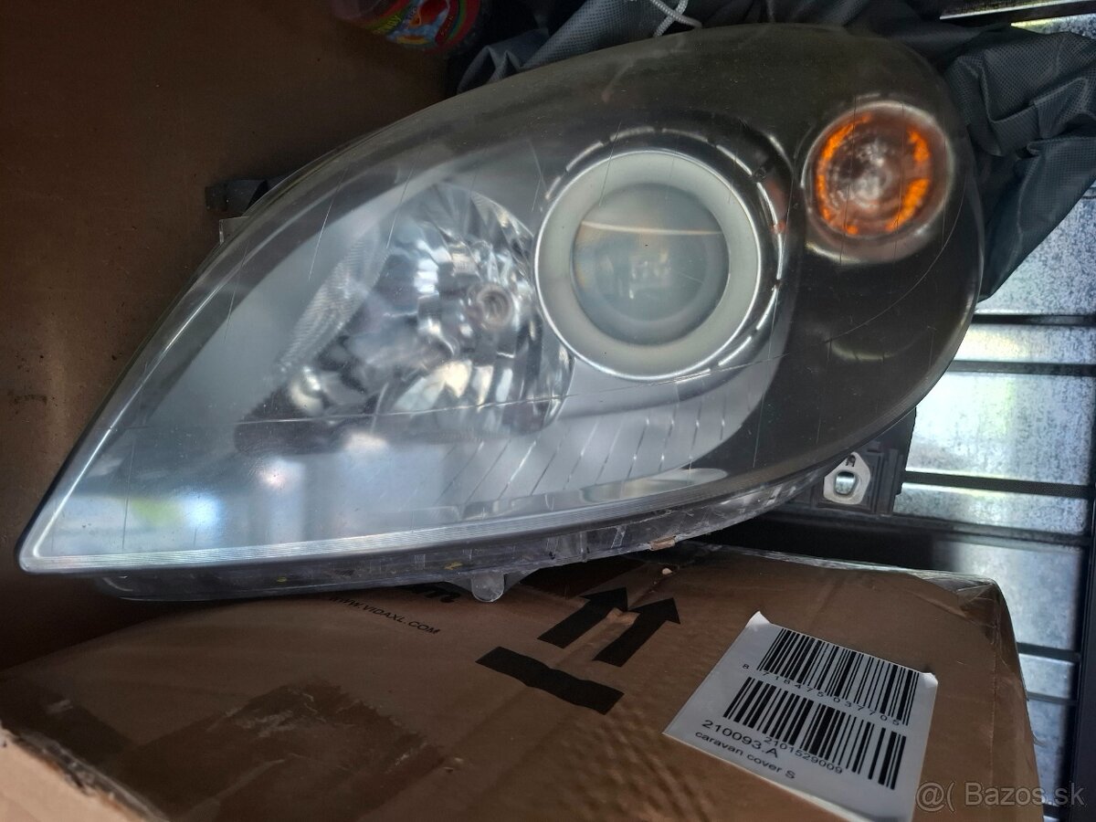 Predné svetlá Mercedes B W245 - 2