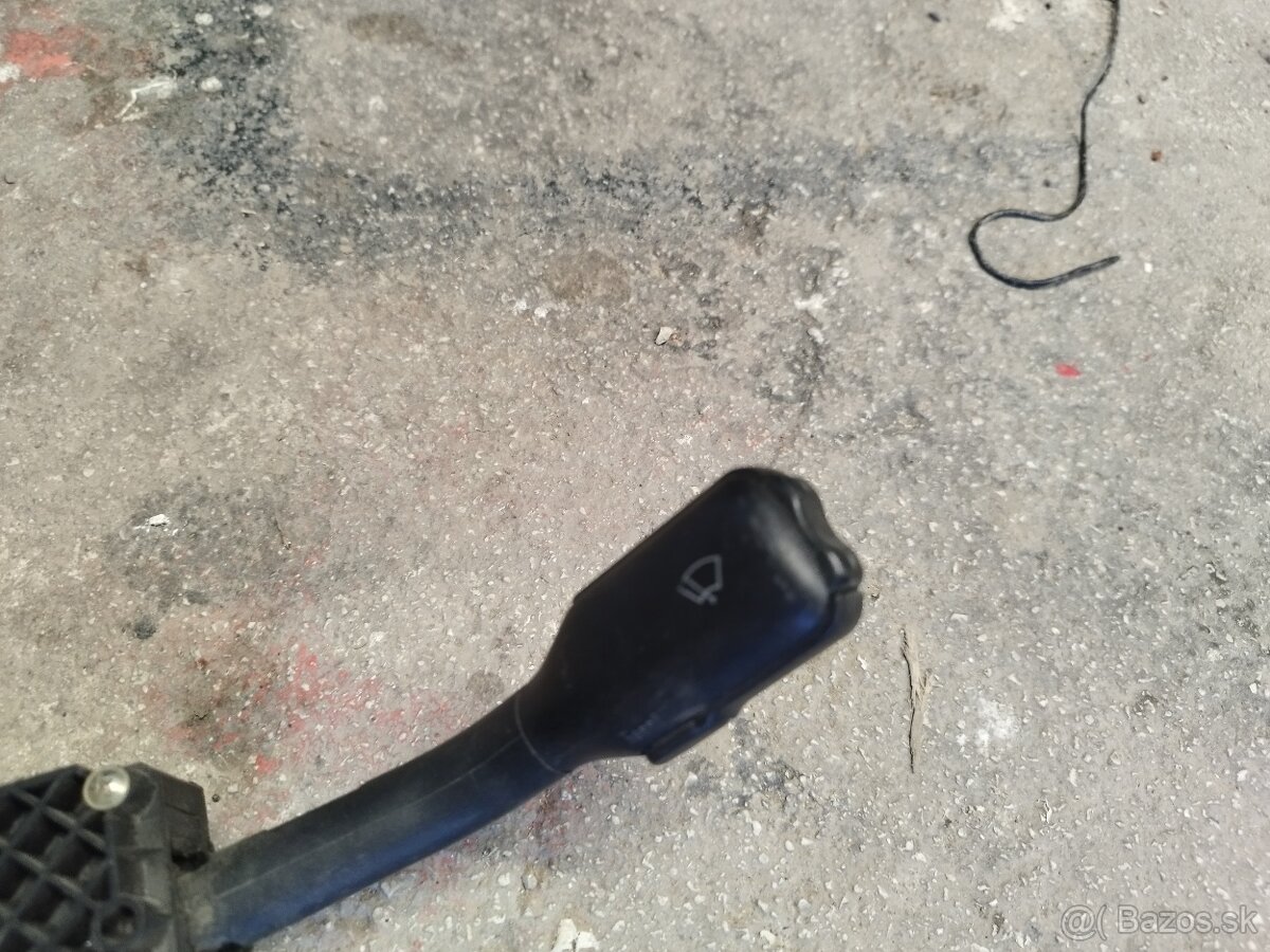 nahradne diely audy a4 b5 - 2