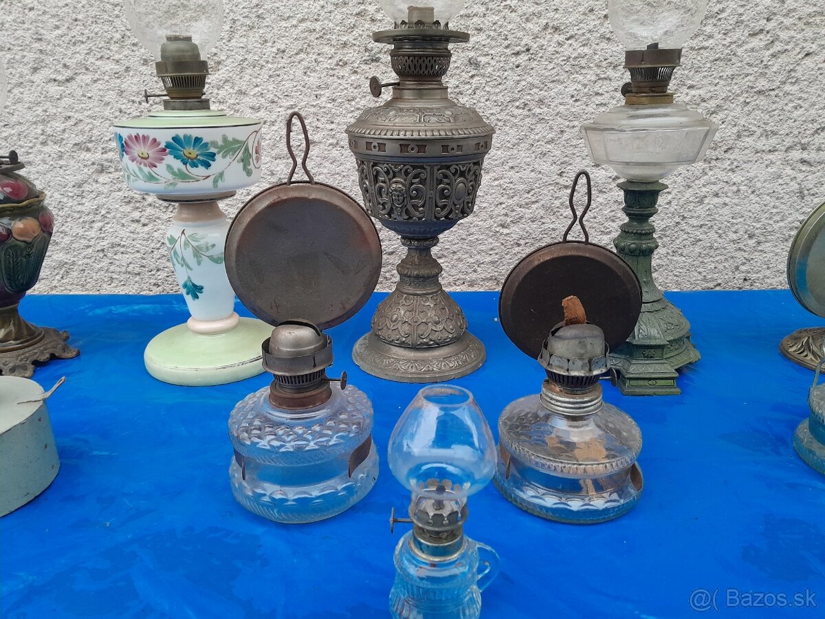 Petrolejová,bakelitová,industriálna ,železničiarska lampa. - 2