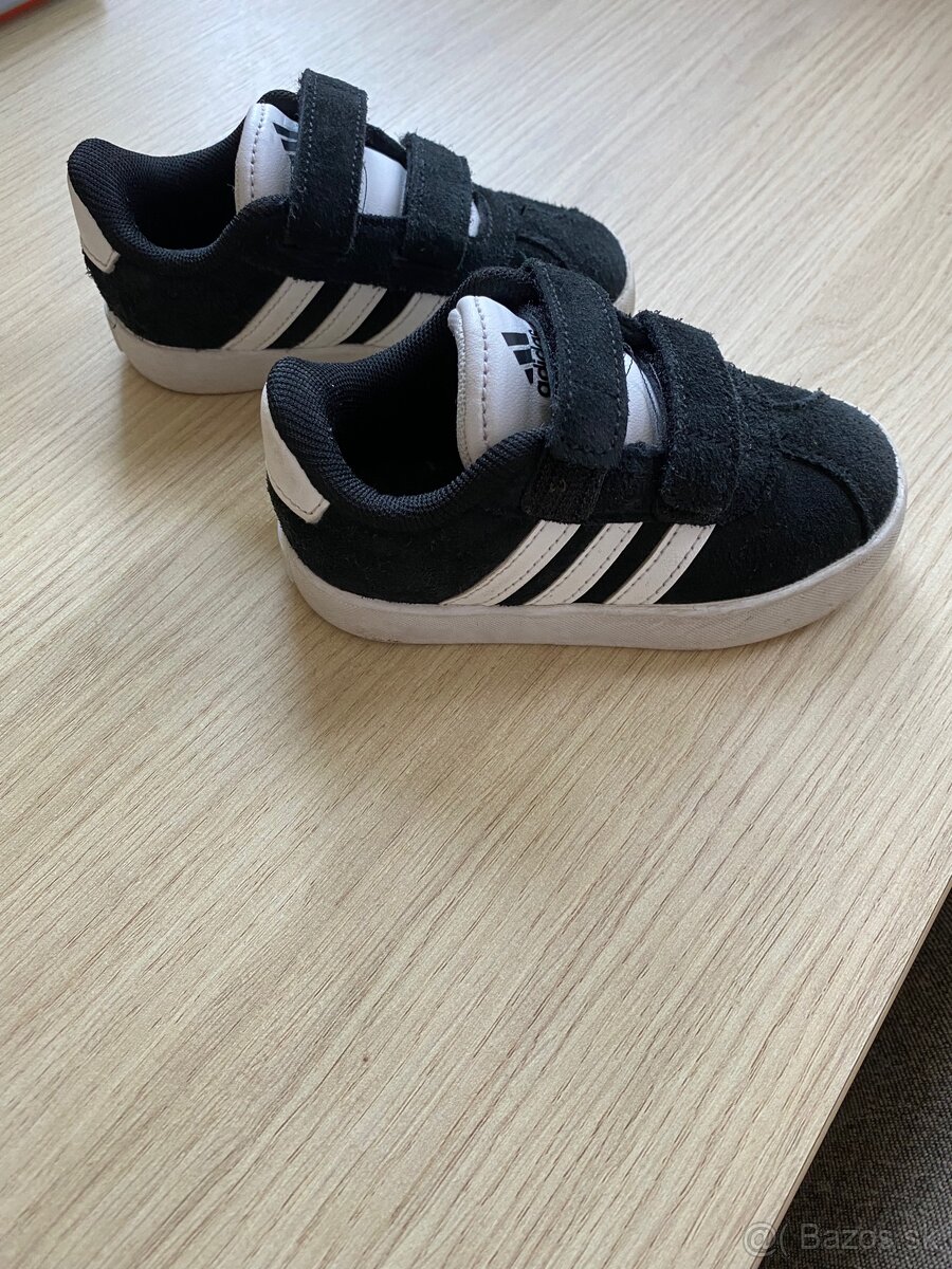 Adidas botasky č.22 - 2