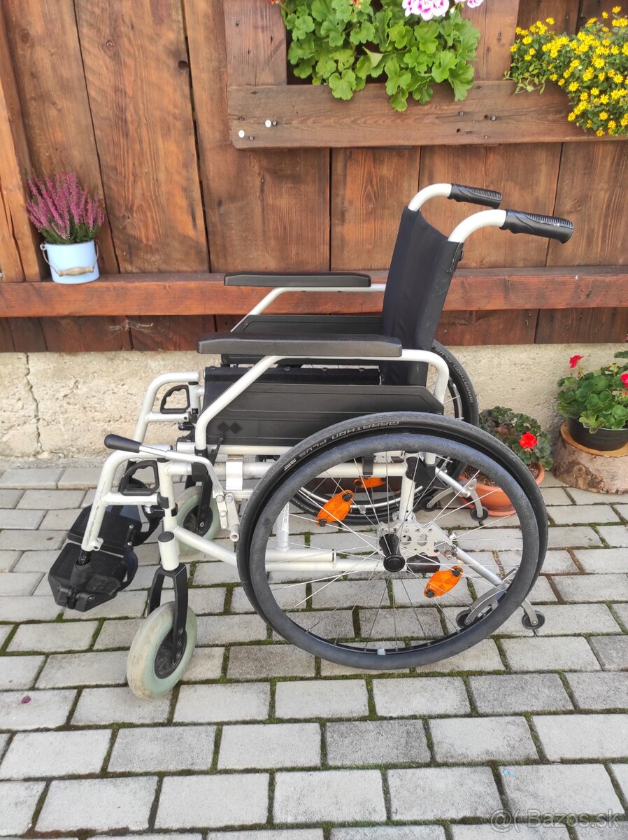 Predám mechanický invalidný vozík - 2