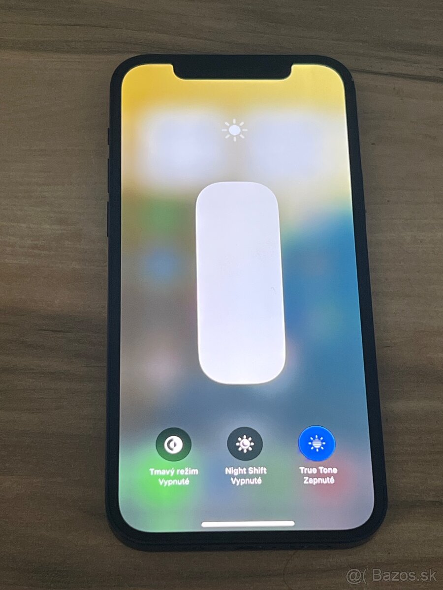 Predám Apple iPhone 12 64GB Black Minimálne Známky - 2